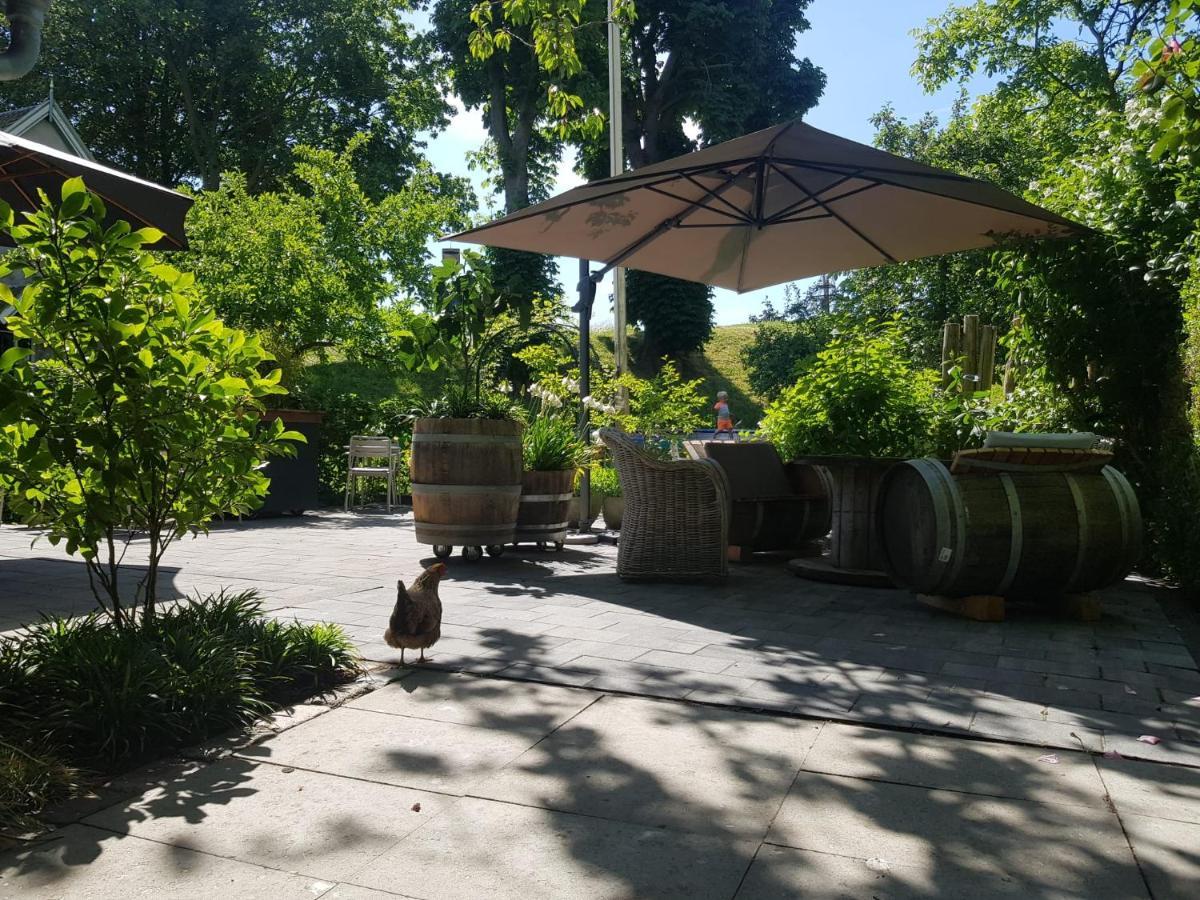 Bed & Breakfast Theetuin Onder De Pannen *